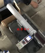 寧波某客戶為合金鋼螺栓和鑲件，風(fēng)力發(fā)電葉片襯套定制的專用噴砂